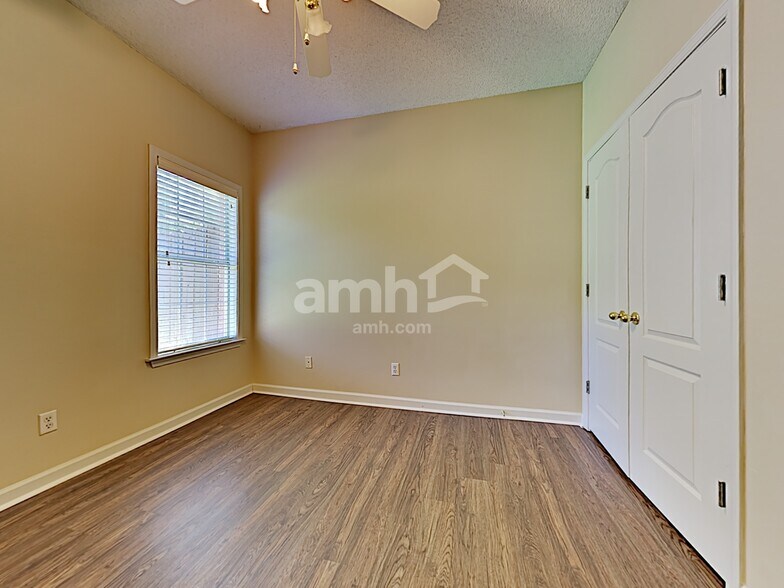 Building Photo - 548 Wesley Woods Dr