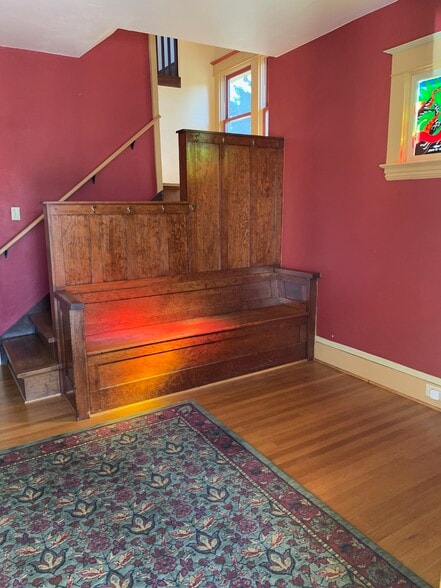 Entry Way - 4054 NE Rodney Ave