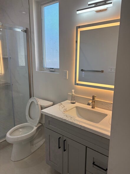 Building Photo - 18812 Pendergast Ave