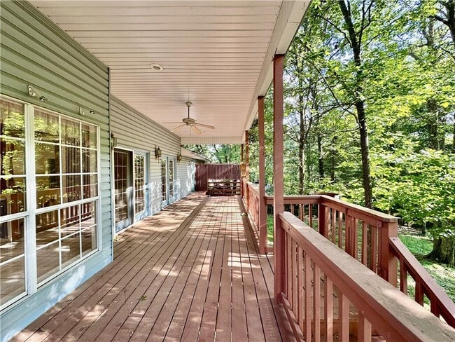 Building Photo - 2319 N Aspen Dr