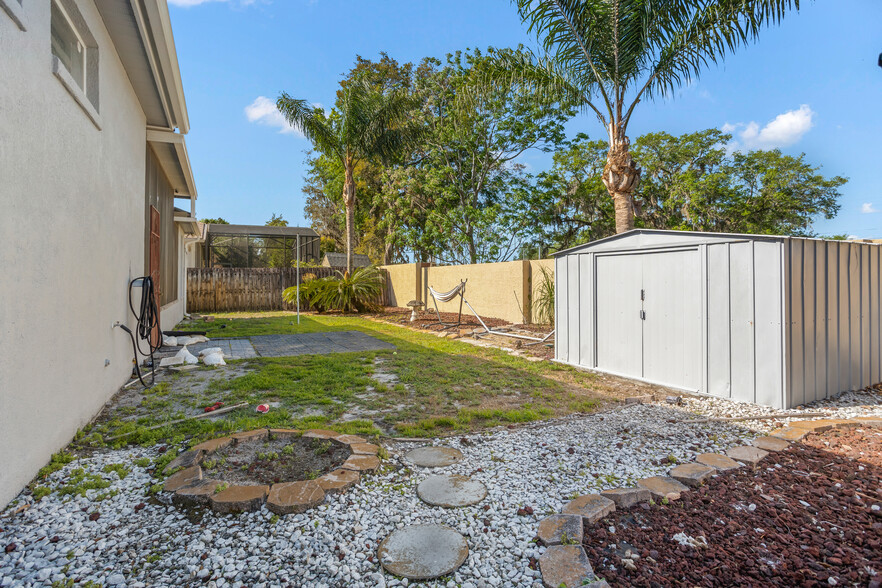 Building Photo - 2810 University Acres Dr