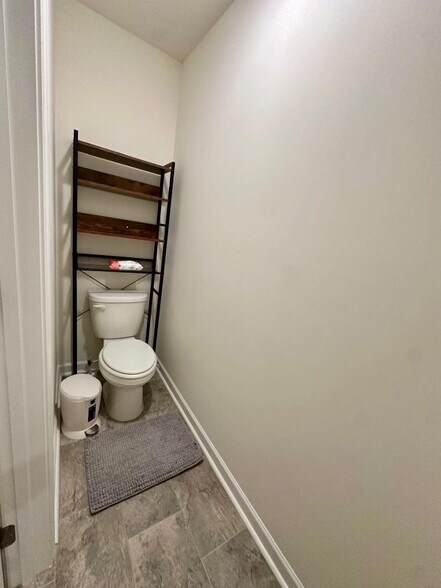 Building Photo - 608 Gray Br Ct