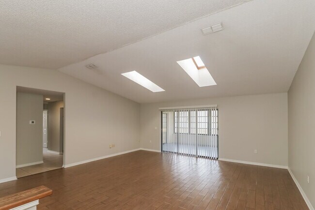 Building Photo - 8552 Bridgewater Dr