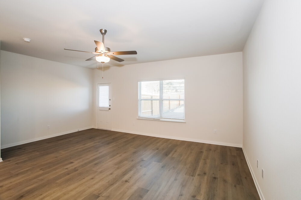 Building Photo - 204 Marsh Ln