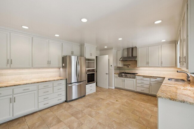 Building Photo - Beautiful Ranch Home with Bonus Room & Detached ADU | Minutes to Downtown