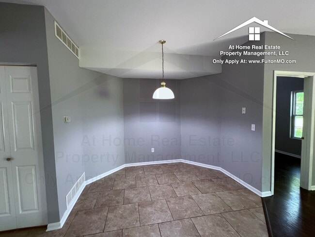 Building Photo - 997 Boulder Ct