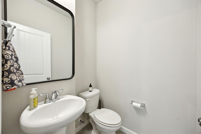 Building Photo - 3039 Forest Creek Dr