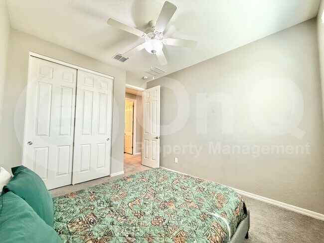 Building Photo - 3959 E Perkinsville St