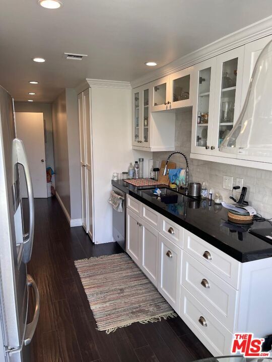 Building Photo - 412 N Palm Dr