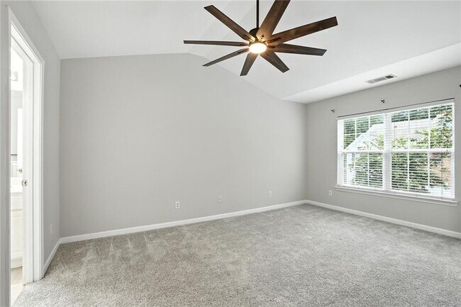 Building Photo - 2263 Leicester Way SE