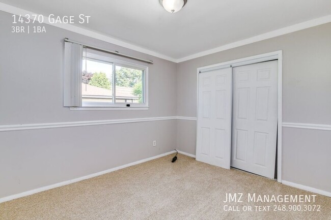 Building Photo - Introducing a beautiful 3 bedroom, 1 bathr...