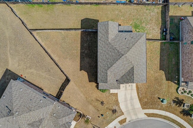 Building Photo - 5404 Bellissima Way