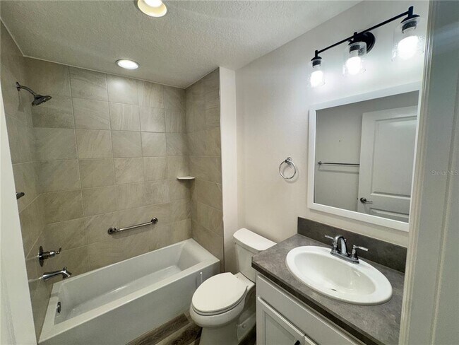 Building Photo - 854 Morley Ave