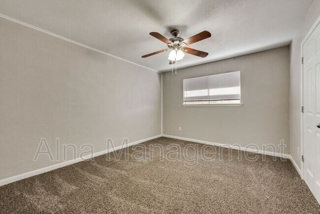 Building Photo - 80 E Mountain Creek Dr