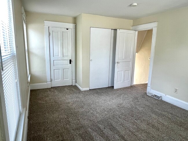 Building Photo - 111 S Edgewood Ave