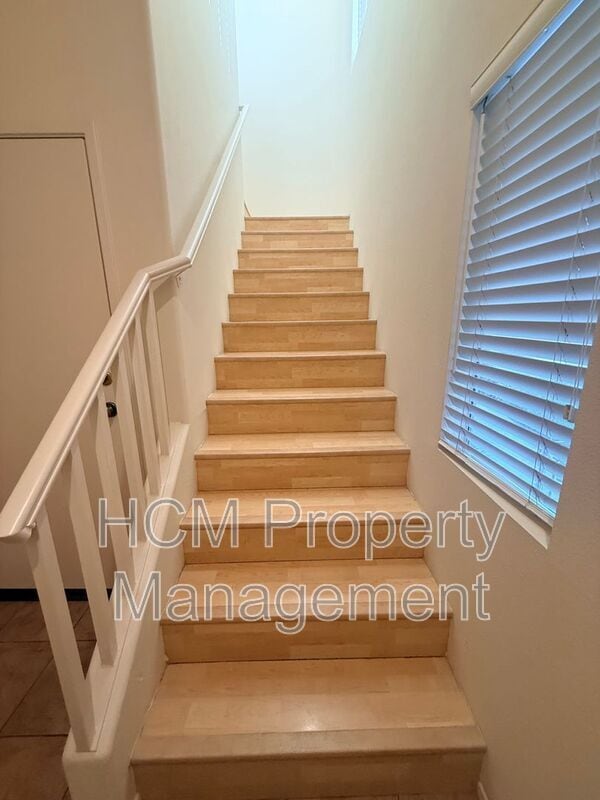 Building Photo - 2352 Sunningdale Dr