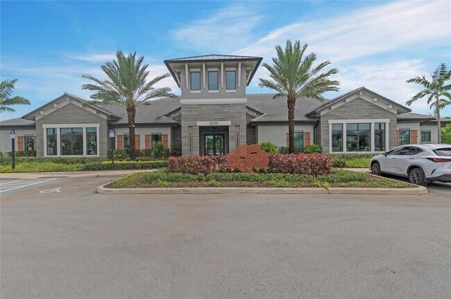 Building Photo - 4566 Silverwood Ln N