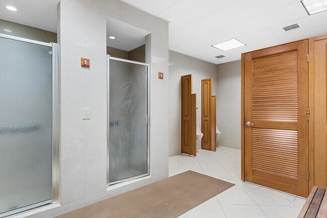 Building Photo - 4280 Galt Ocean Dr