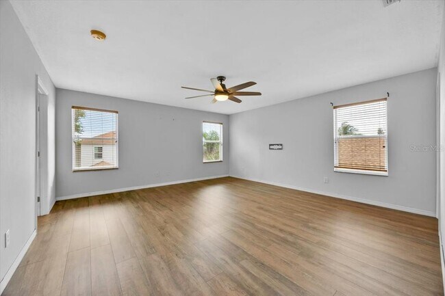 Building Photo - 409 Rona Ln