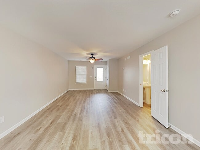 Building Photo - 137 Chatham Trace