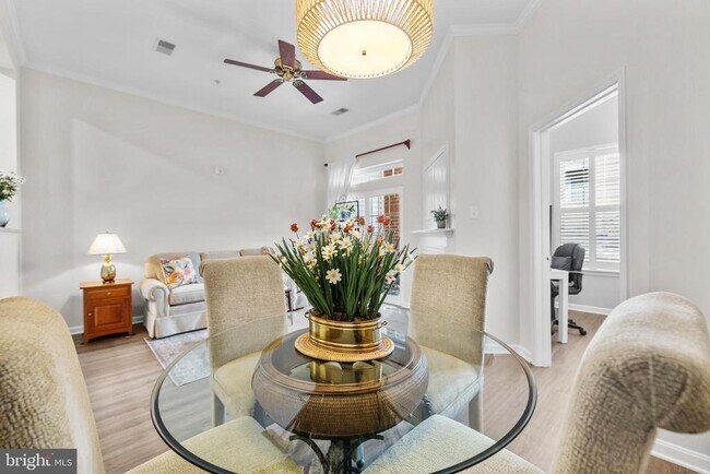 Building Photo - 4951 Brenman Park Dr