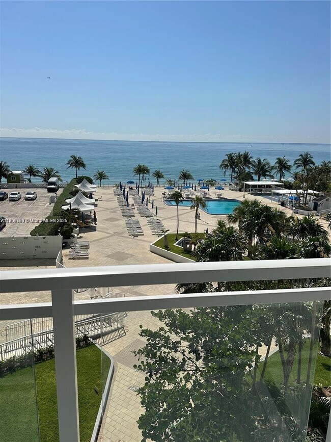 Building Photo - 2030 S Ocean Dr