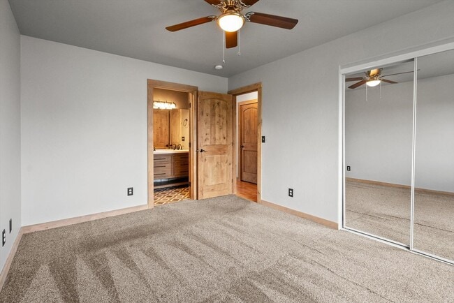 Building Photo - Amazing 3 Bedroom/2 Bath Bi-Level Home for...