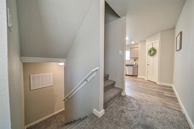 Building Photo - 21155 Gosling Rd