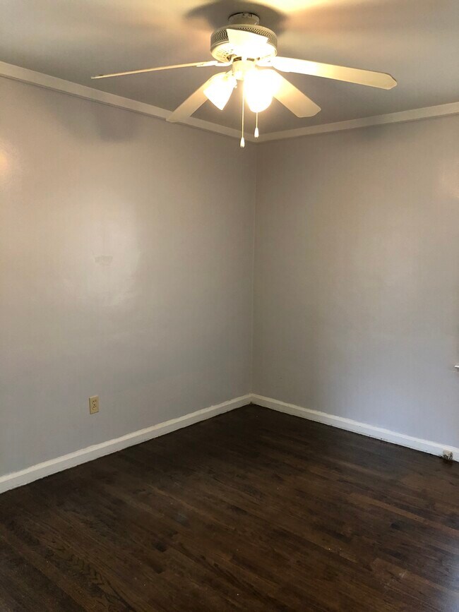 Building Photo - 18996 Elkhart St