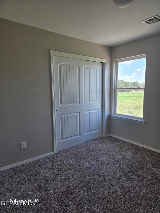 Building Photo - 476 SPC Isaac Trujillo Dr