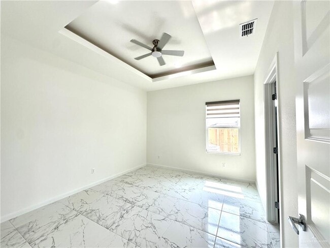 Building Photo - 14 E Viviana St