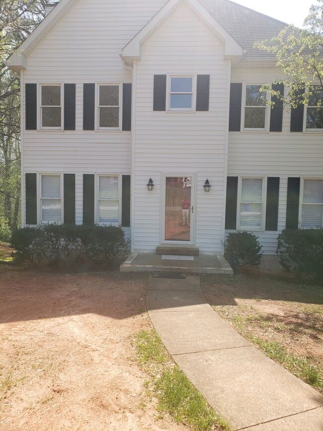 Building Photo - 4815 Leinbach Dr