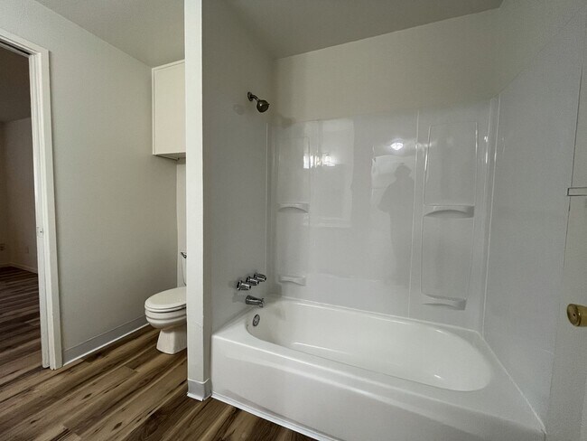 Building Photo - Spacious 3-Bedroom Home in Prime highly sought-after West Linn community