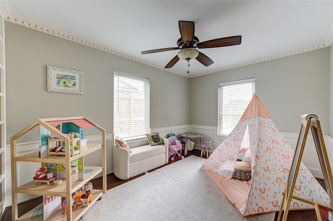 Building Photo - 15739 Fleetwood Oaks Dr