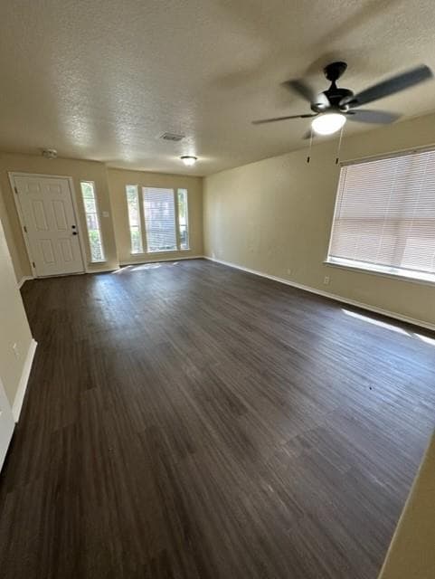 Building Photo - 221 Roadrunner Ave