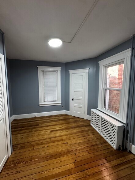 Bedroom 2 - 22 Cook St