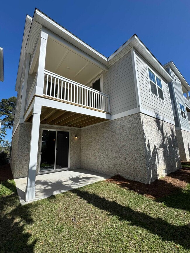 Building Photo - 4 Bedroom Home at Bailey's Cove on Hilton Head Island | Small footprint. Big island life.