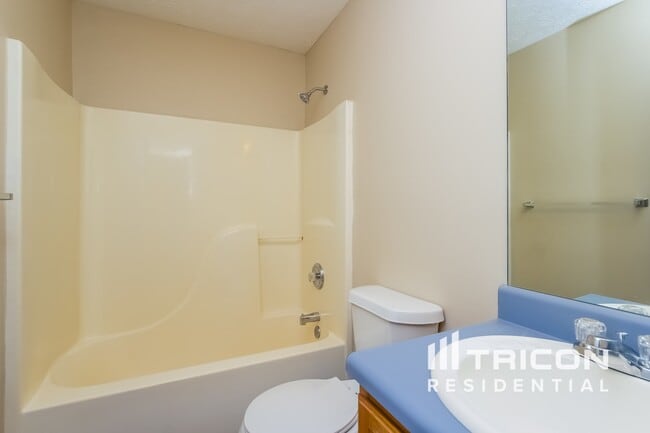 Building Photo - 175 Pooles Bend Ct