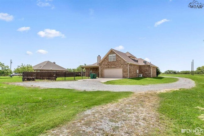 Building Photo - 7489 Roller Rd