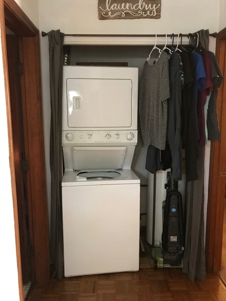 Washer/Dryer Space - 2738 Dartmouth Dr