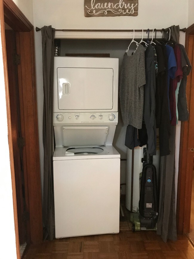 Washer/Dryer Space - 2738 Dartmouth Dr