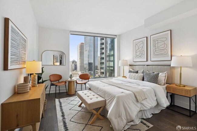 Building Photo - 338 Main St