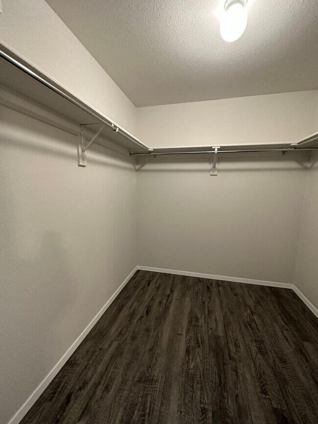 Building Photo - PRELEASING NOW | 3 Bed, 2 Bath Home with Open Layout in East Village