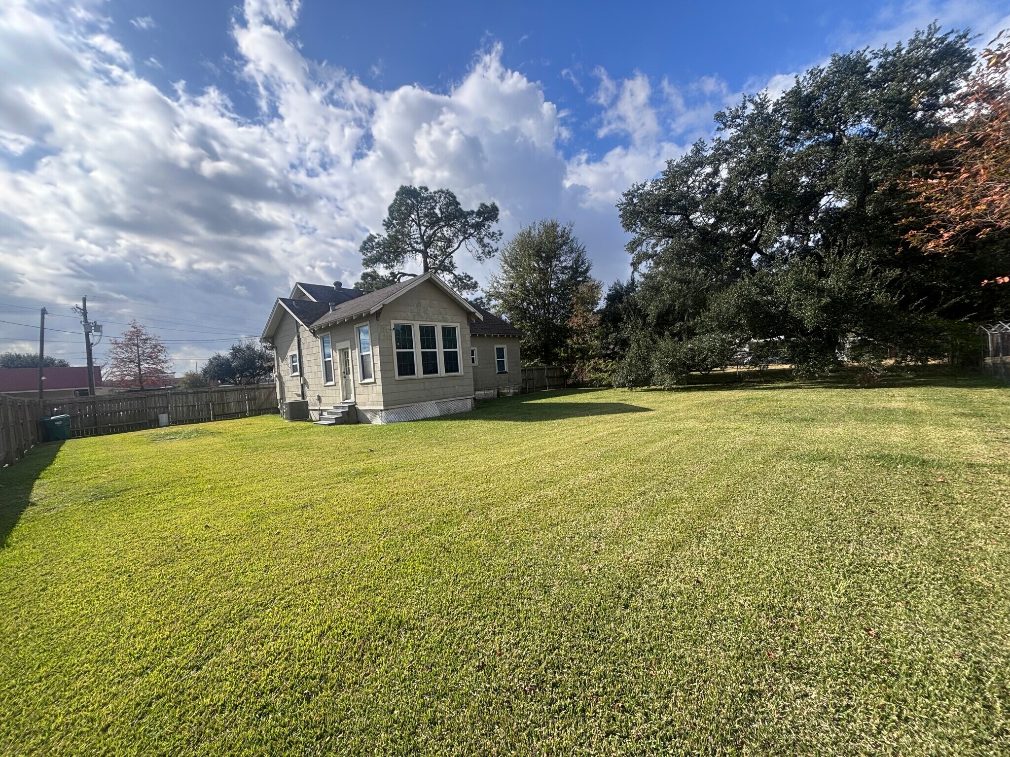 Building Photo - 104 Nouveau Ln