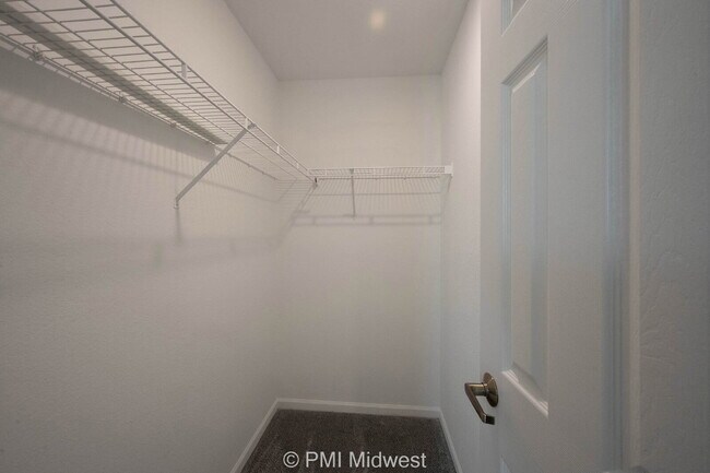 Building Photo - "Charming 3-Bed, 2-Bath Home on Scatter Woods Lane – 1,410 Sq Ft of Comfort Awaits in Indianapolis!"