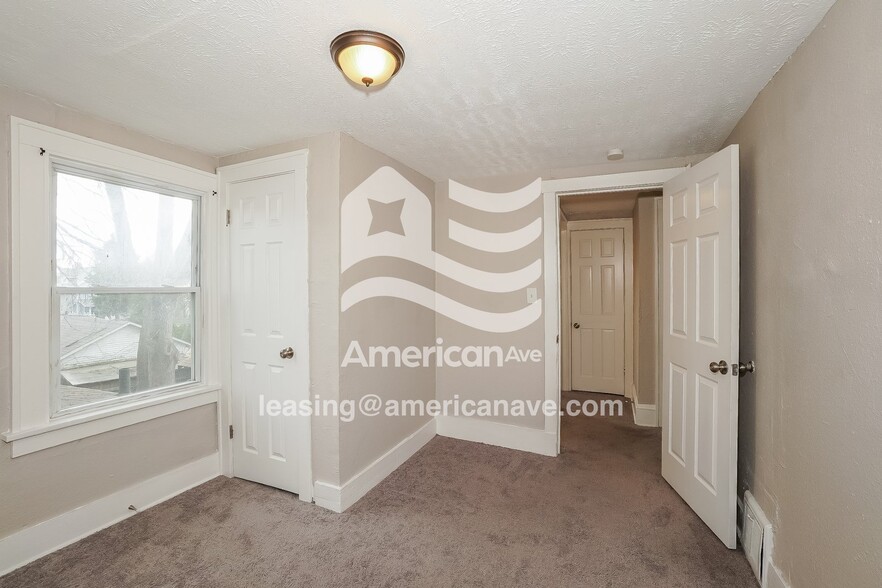 Building Photo - 904 Bloomfield Ave