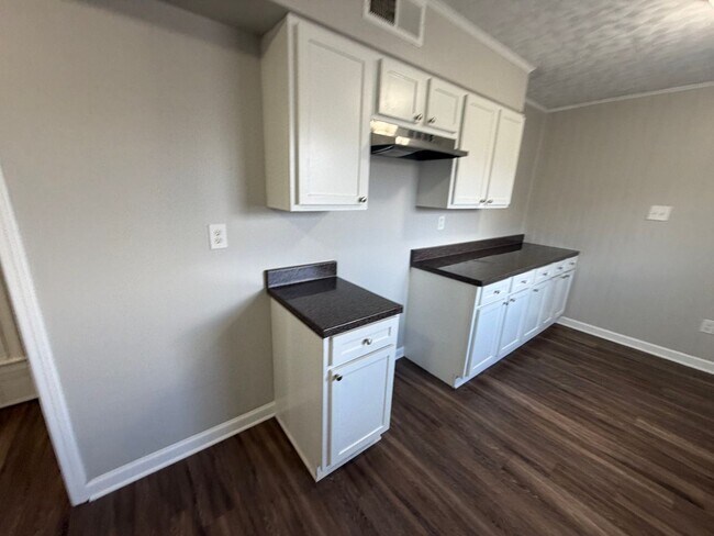 Building Photo - Welcome to your new home in Southaven, MS! HALF OFF FIRST MONTH RENT!!