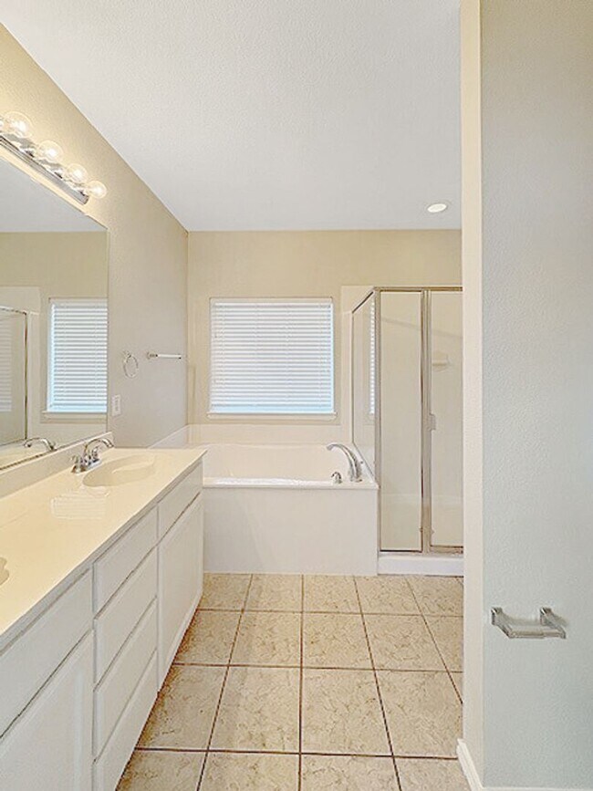 Building Photo - 9716 Minton Dr