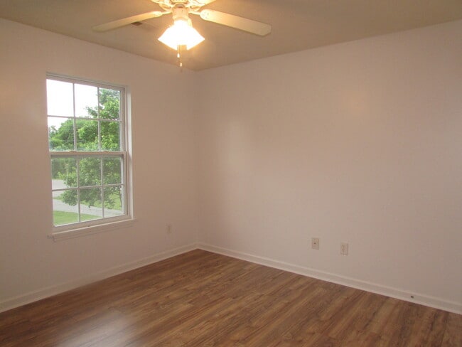 Building Photo - Murfreesboro Duplex - Prime Location Near I-840 & I-24!