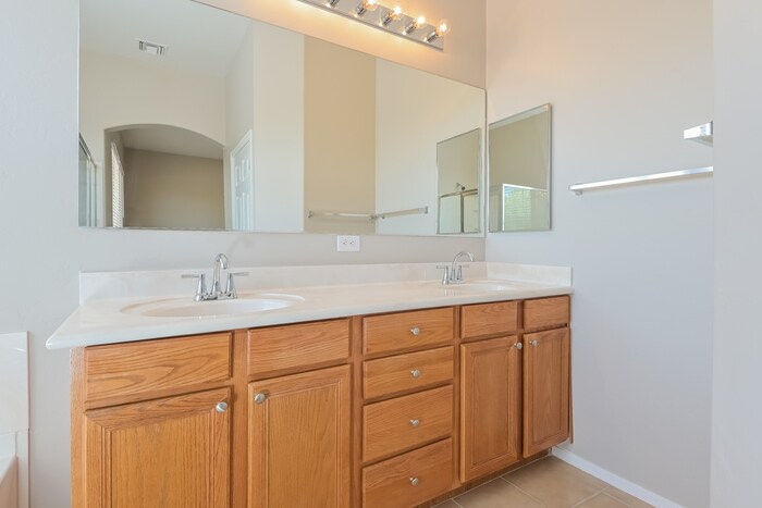 Building Photo - 7825 W Freedom Eagle Dr